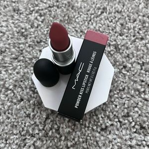 Mac Cosmetics Lipstick In Stay Curious